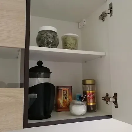 Quiet And Cozy 15 Min Bus To Center Διαμέρισμα *